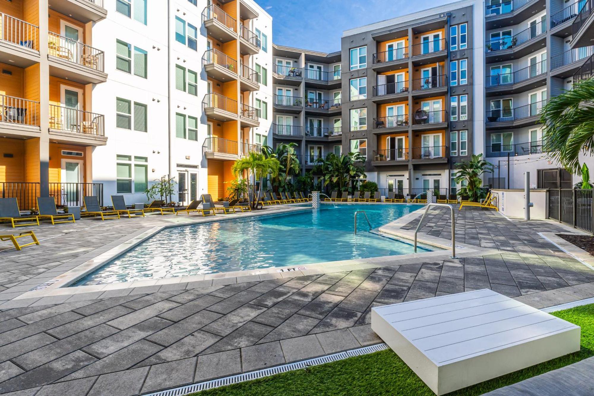 Tropicana Field 1 Bed In Downtown St Pete With Free Parking St. Petersburg Exterior photo